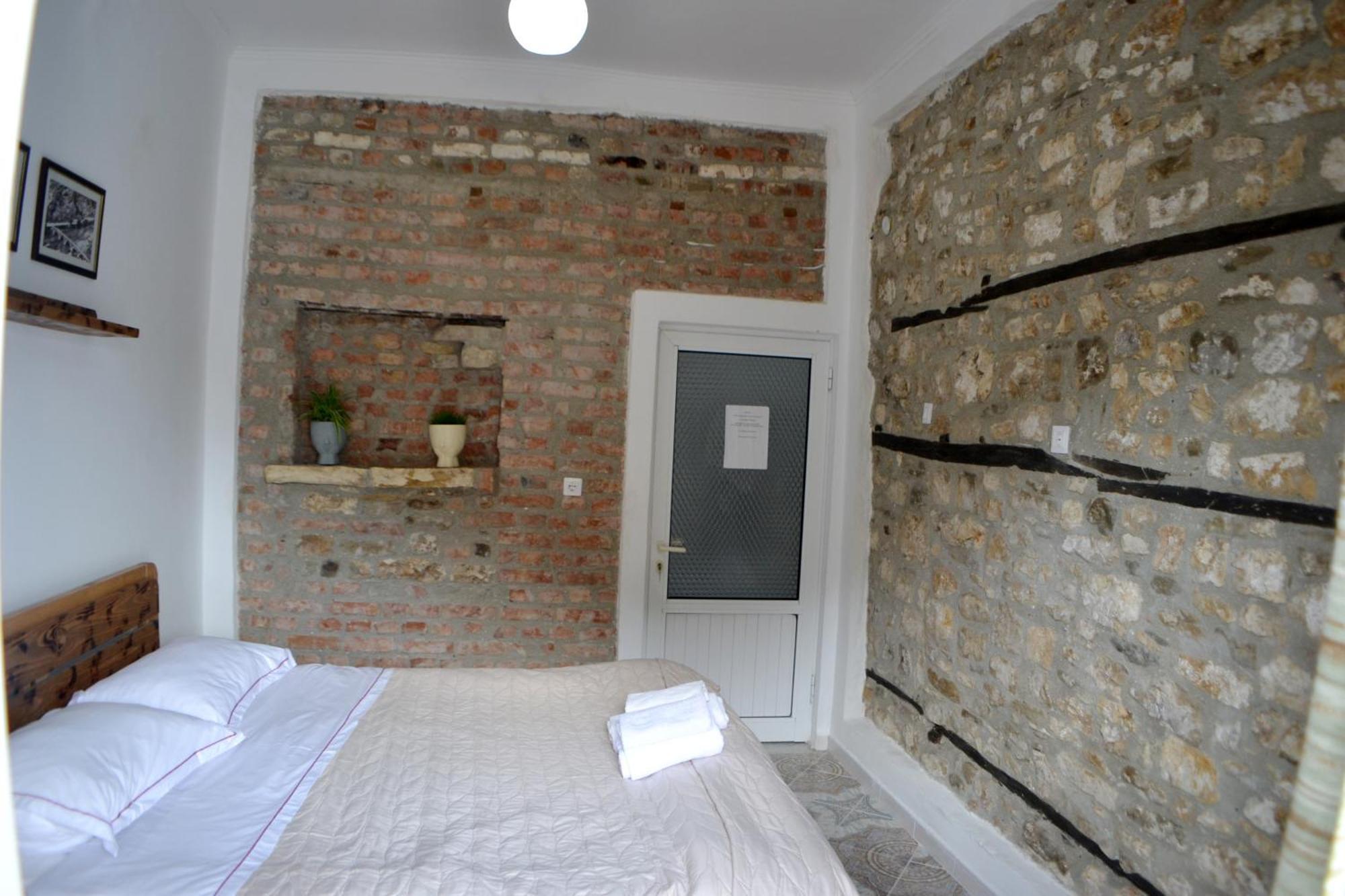 Guesthouse Belle View Berat Extérieur photo