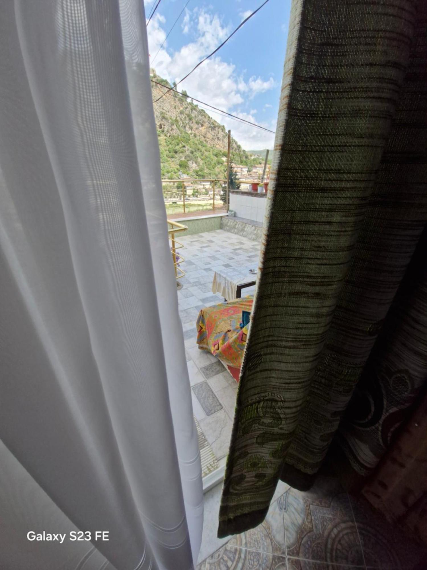 Guesthouse Belle View Berat Extérieur photo